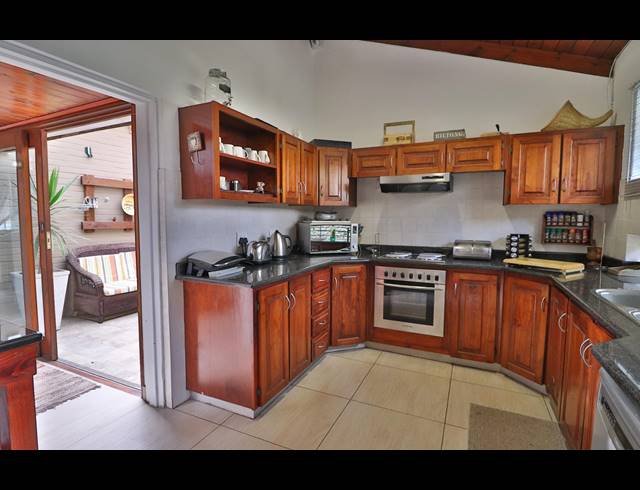 5 BEDROOM FREESTANDING SOLD IN DAWNCLIFFE